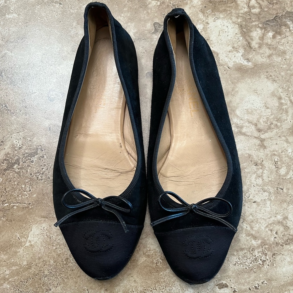 Black Chanel ballet flats